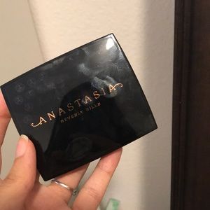 Anastasia Beverly Hills bronzer